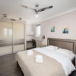 Appartamento Metro Szwedzka Homely By Bookinghost
