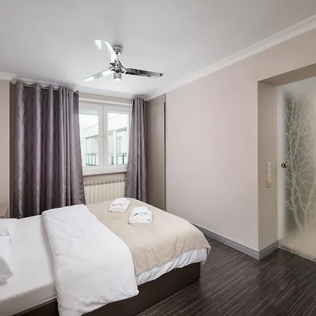 Appartement Metro Szwedzka Homely By Bookinghost