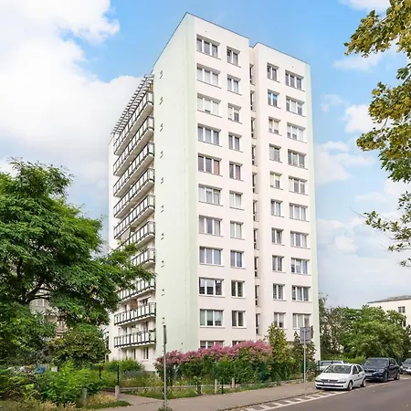 Metro Szwedzka Homely By Bookinghost ורשה