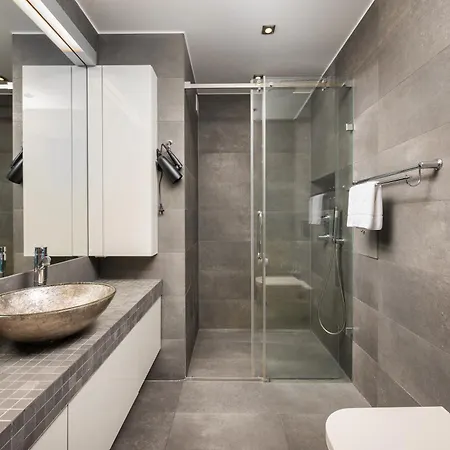Appartement Metro Szwedzka Homely By Bookinghost