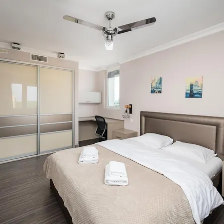 Apartamento Metro Szwedzka Homely By Bookinghost